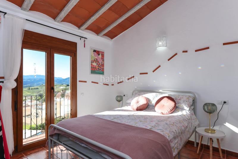 Foto 9cc6a45b-95cb-4183-ab24-c18e8515c448. Casa adosada construcción de excelente calidad en Alozaina