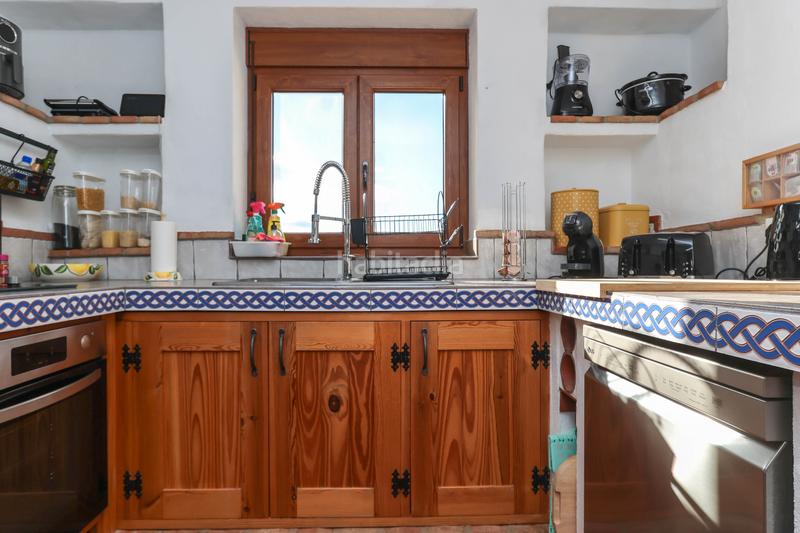 Foto a847069b-45c5-4ea7-930a-46668e192e7a. Casa adosada construcción de excelente calidad en Alozaina