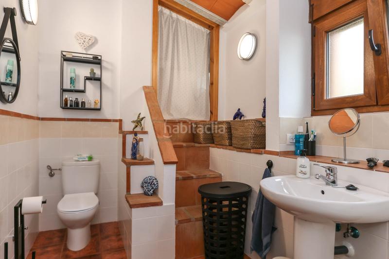 Foto c1326dd8-6916-44d5-80b2-27af614baf4f. Casa adosada construcción de excelente calidad en Alozaina