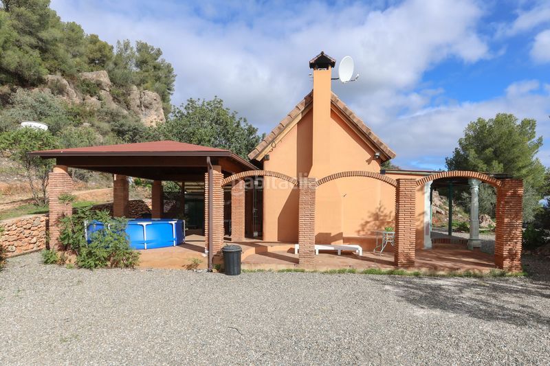 Foto a778c192-d353-46f0-8510-731d7c7de822. Casa a Alozaina