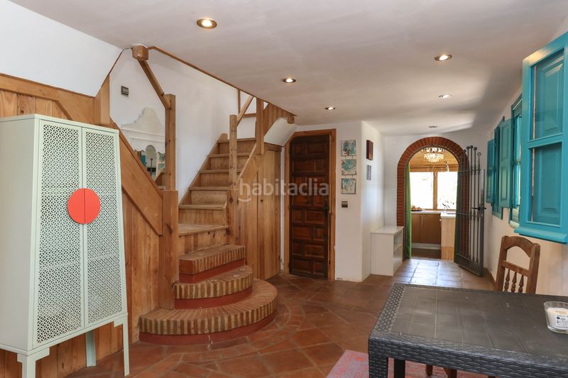Foto c87dc864-5bfb-40b4-ba2f-be5867ea7480. Casa a Alozaina
