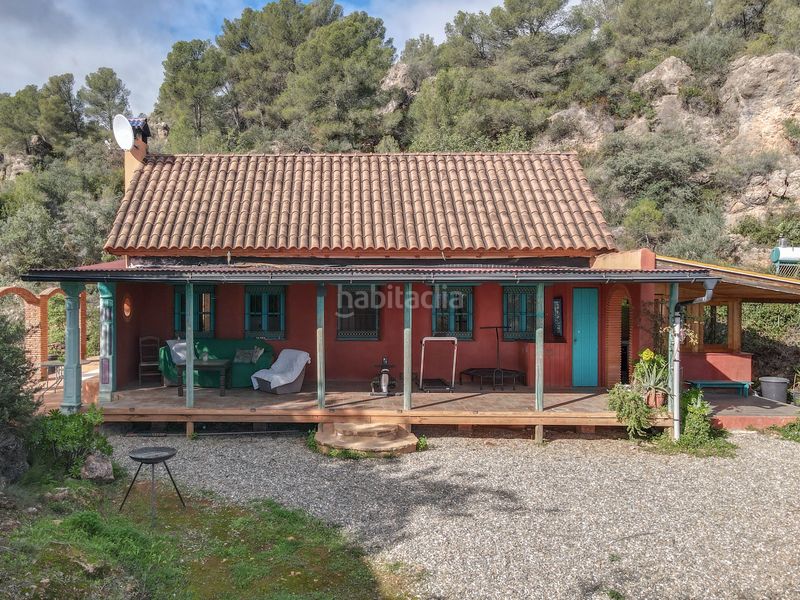 Foto f32fe922-9a23-43de-bbf9-533eef5db8dd. Casa a Alozaina