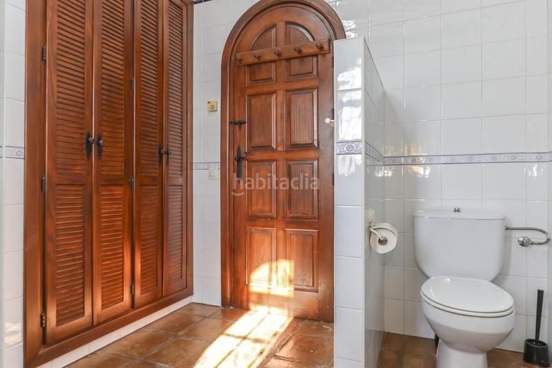 Foto c67a0a67-bdd6-414e-8d0d-4493fcc42f16. Casa con camino piscina in Centro Alhaurín el Grande