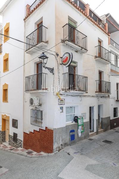 Foto 12cf576f-b066-476e-82d0-92dab6d9dc93. Casa  adosada con bar/tienda en Tolox