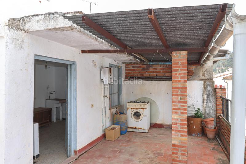 Foto d3205fb2-a681-4be1-b65b-58a030d49f40. Casa  adosada con bar/tienda en Tolox