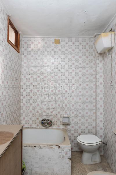 Foto f7a9e49e-0c04-4bbc-ad46-167b4c4527d4. Casa  adosada con bar/tienda en Tolox