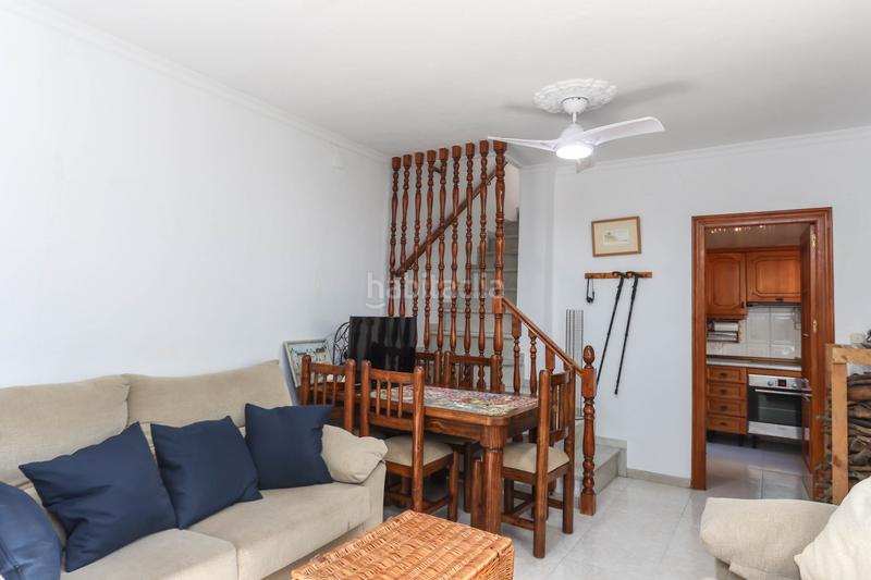 Foto 1033b324-04d2-4ac5-a864-5e3da1fe9b1b. Casa adosada  con solarium en la azotea en Yunquera