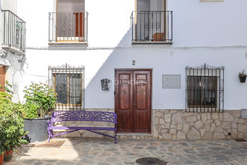 Foto ae66be0c-51e3-4362-b25b-880a6ad5fd30. Casa adosada  con solarium en la azotea en Yunquera