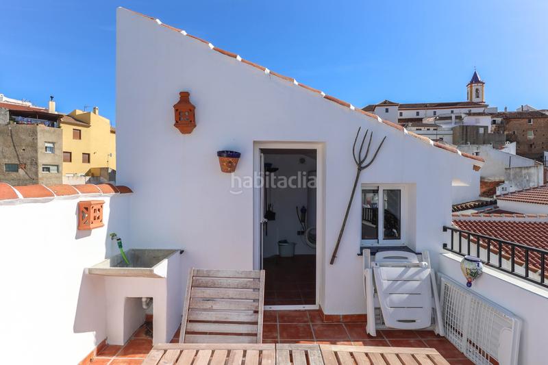 Foto f29f293d-61c1-40bc-b058-659e57c291da. Casa adosada  con solarium en la azotea en Yunquera