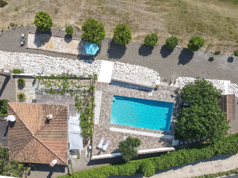 Foto 1af73355-fab9-4408-81a3-3e0f769b8739. Casa amb xemeneia aparcament piscina a Coín