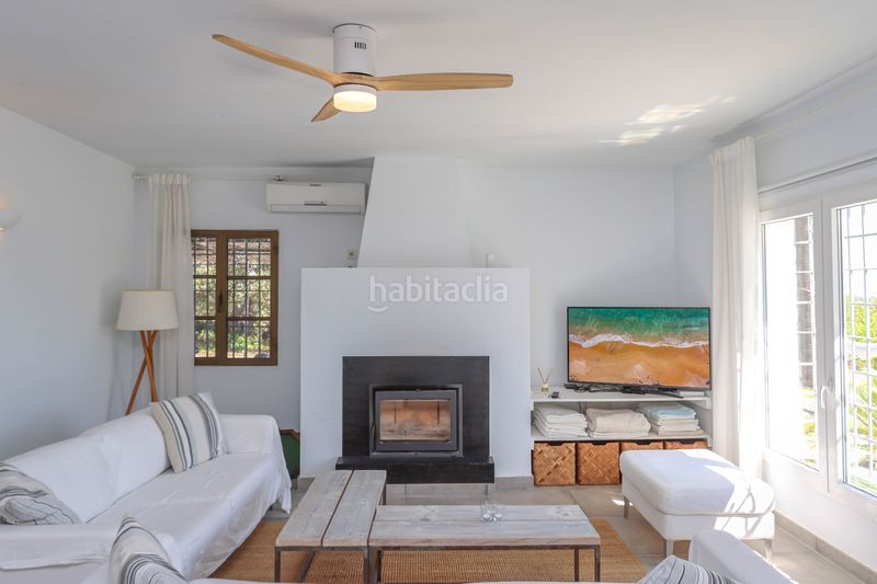 Foto a5da243a-59cf-4387-8bbd-32e21152a2f7. Casa amb xemeneia aparcament piscina a Coín