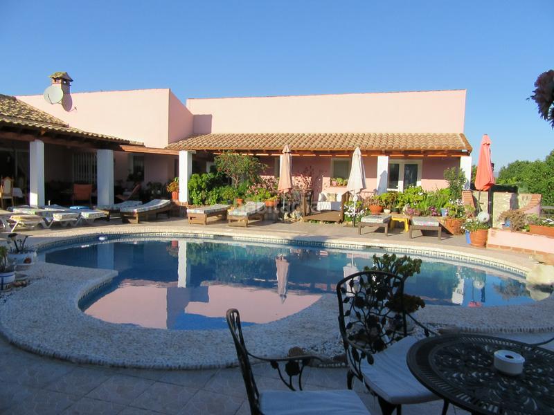 Foto 06f12e51-45ac-4763-b746-5587019e5ebb. Maison avec cheminée parking piscine dans Cártama