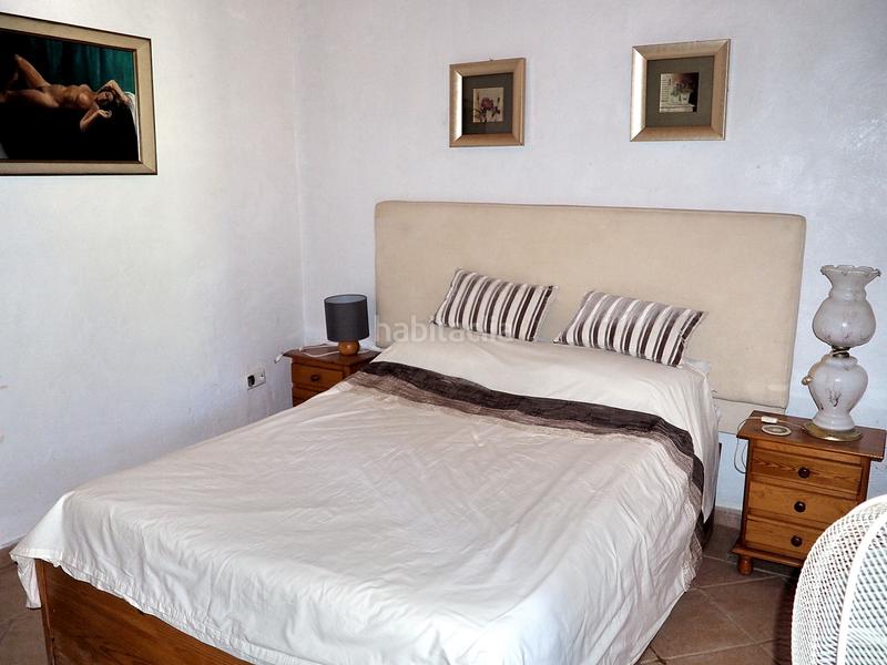 Foto fd223d7b-2971-447f-b49d-4a6c09e3f2af. Maison avec cheminée parking piscine dans Cártama