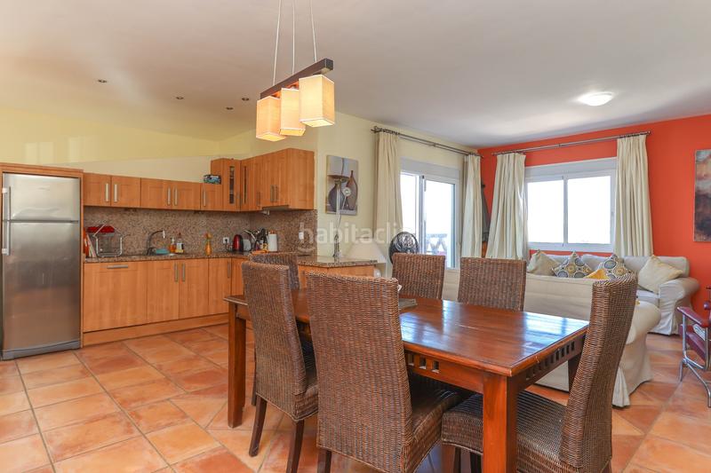 Foto 8c7230cb-9bde-4243-83a1-4a8db6bc381d. Casa fantástica casa adosada en Guaro