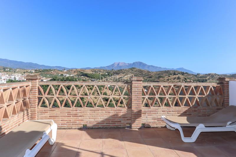 Foto c2ada035-d5a6-46c8-b0e5-f027450aeceb. Casa fantástica casa adosada en Guaro