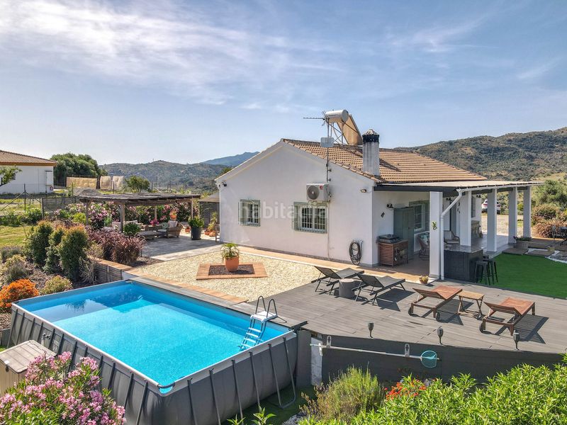 Foto 451773e4-d1da-4842-892c-533988c5ebf8. Casa amb xemeneia aparcament piscina a Tolox
