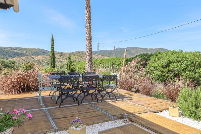 Foto 8bfb8b12-1d5f-4113-b996-f8752e32d85e. Casa amb xemeneia aparcament piscina a Tolox