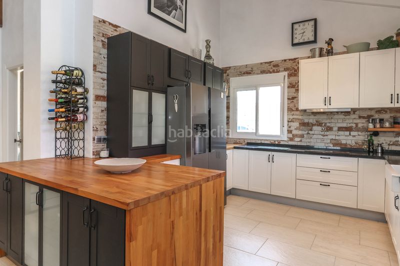 Foto c9edd359-f182-464e-aeda-26f9a493eec7. Casa amb xemeneia aparcament piscina a Tolox