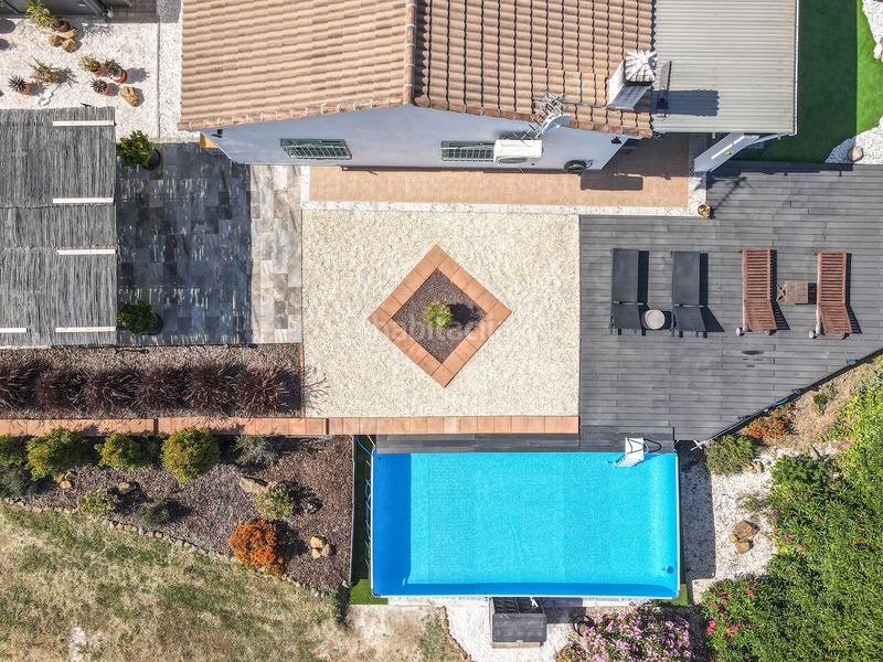 Foto d8088964-8b46-4bc1-b489-0caa8a893b40. Casa amb xemeneia aparcament piscina a Tolox