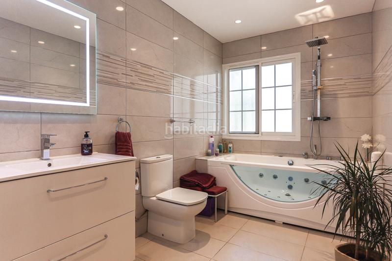 Foto 531821e4-b1a2-46fb-b092-77e9a2a9ebb6. Casa con camino piscina in Centro Alhaurín el Grande