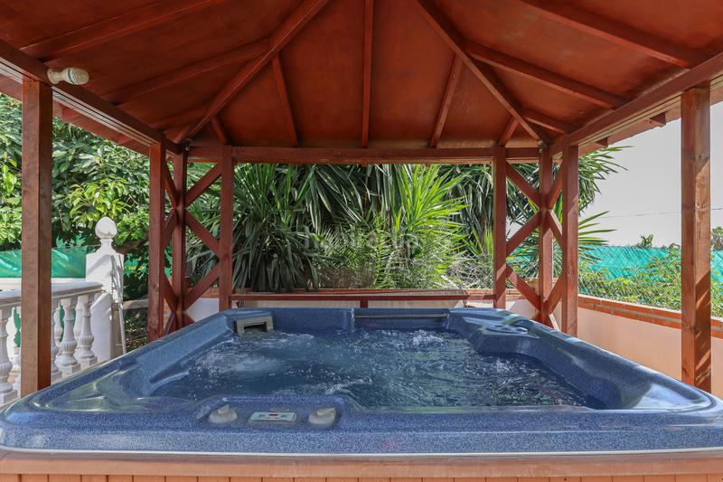 Foto e191524c-6063-4d17-a5ed-4afec2c04820. Casa con camino piscina in Centro Alhaurín el Grande