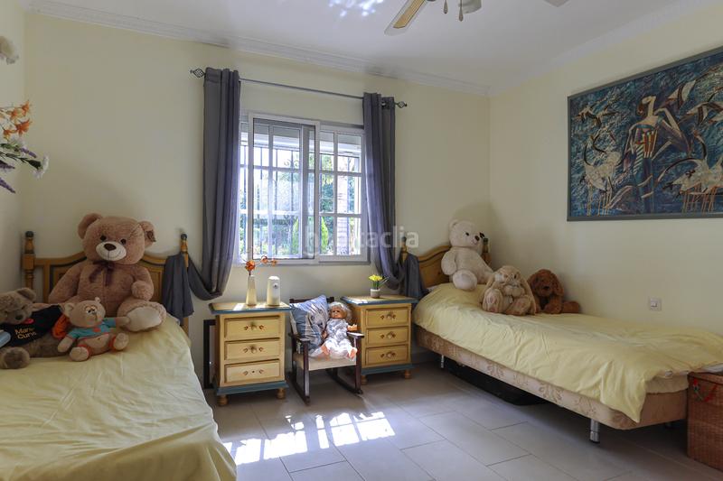 Foto feb974d4-1f98-47be-94f7-843ea3f9ac6a. Casa con camino piscina in Centro Alhaurín el Grande