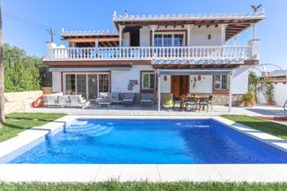 Chalet  Lugar la campiuela. Chalet independiente con casita independiente