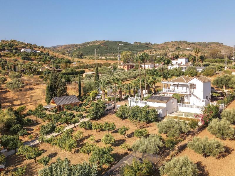 Foto 43ed48da-ce55-4eed-9258-296c9d8b4f5c. Chalet avec cheminée parking piscine dans Centro Alhaurín el Grande