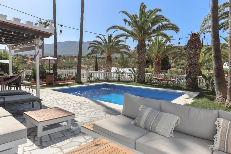 Foto 6e4b7898-e0a3-474d-830d-3bda8f470958. Chalet avec cheminée parking piscine dans Centro Alhaurín el Grande