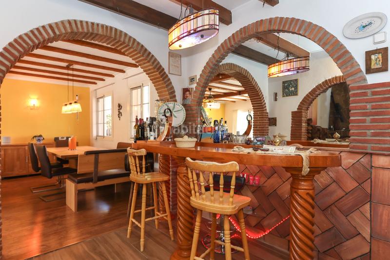 Foto c85ccc9b-9130-40a9-8db6-556acf060897. Chalet avec cheminée parking piscine dans Centro Alhaurín el Grande