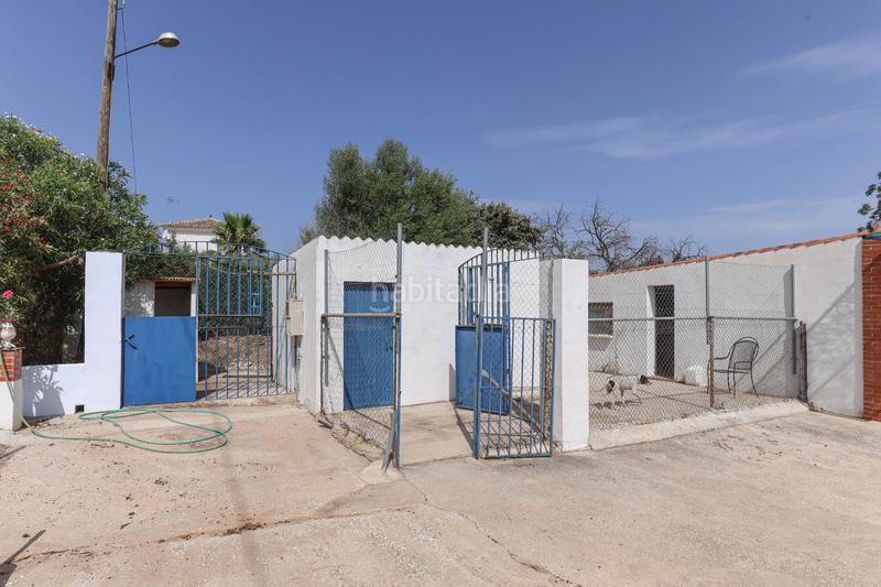 Foto 562f853e-5e0e-4f1a-a77f-e2b5b5a880f1. Casa amb xemeneia aparcament piscina a Centro Alhaurín el Grande