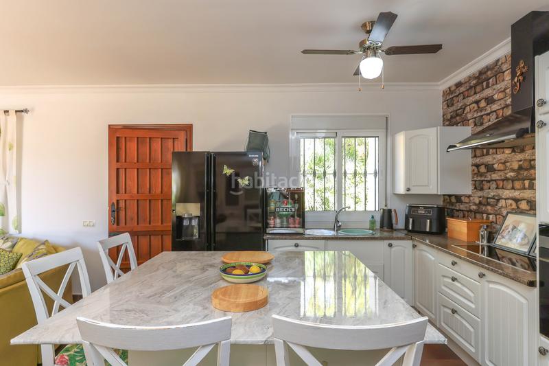 Foto 2cc7b8fc-3cef-40a0-bd3e-e2ec491e7dc0. Casa finca independiente con impresionantes vistas panorámicas en Tolox