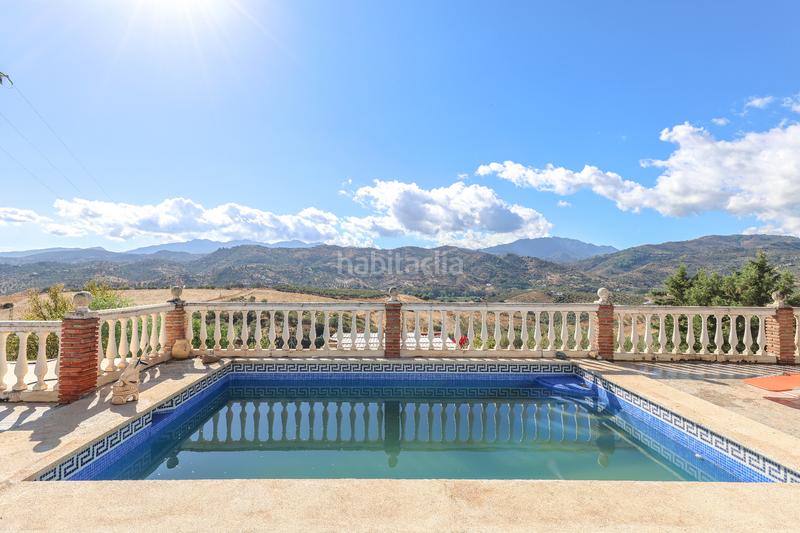 Foto 7a523fe0-8c6e-41a6-9c4f-965ca01baf37. Casa a schiera con camino parcheggio piscina in Guaro