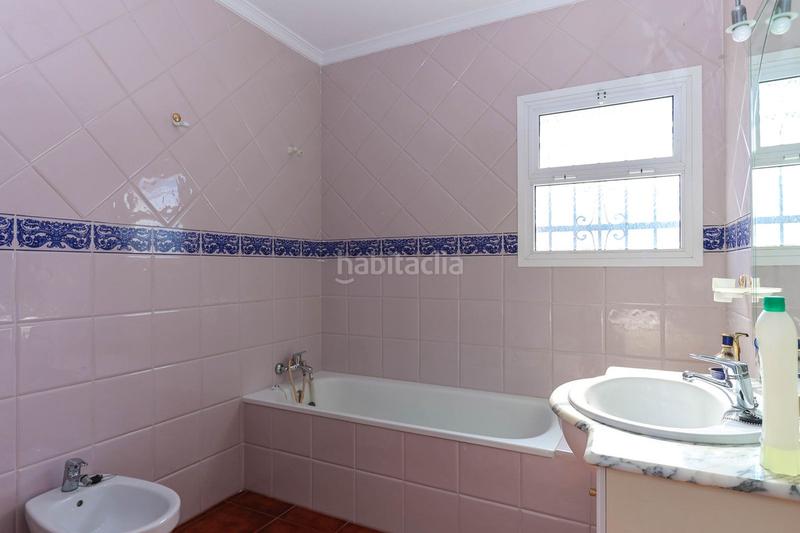 Foto f5d5e1bc-fb38-4c39-a9ad-4a5e82000786. Maison dans Alozaina