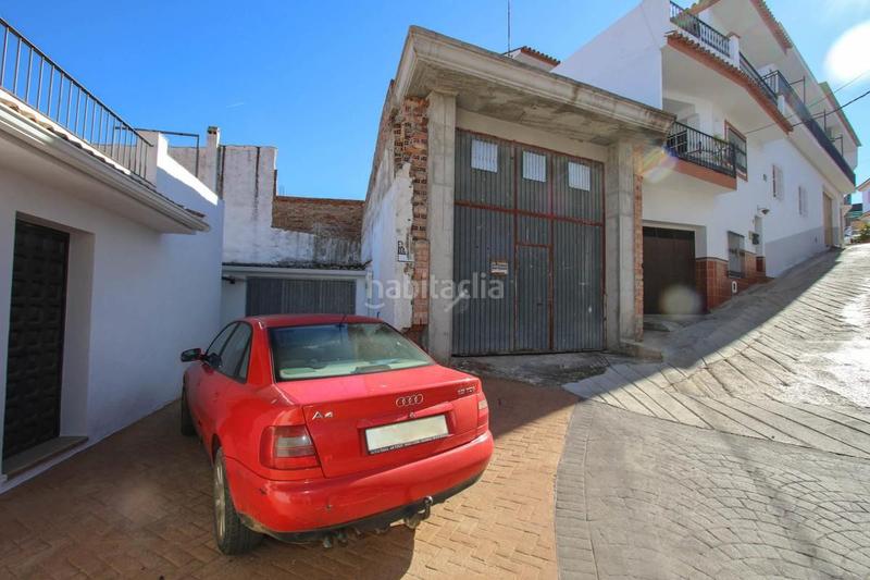 Foto e5eaf335-296c-4579-af06-b0f14942fcc4. Local comercial almacén increíblemente grande en Guaro