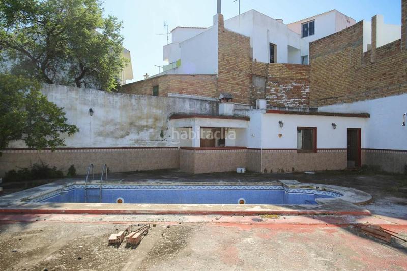 Foto ef892aba-353a-4029-8d50-7f8e21eda525. Local comercial almacén increíblemente grande en Guaro