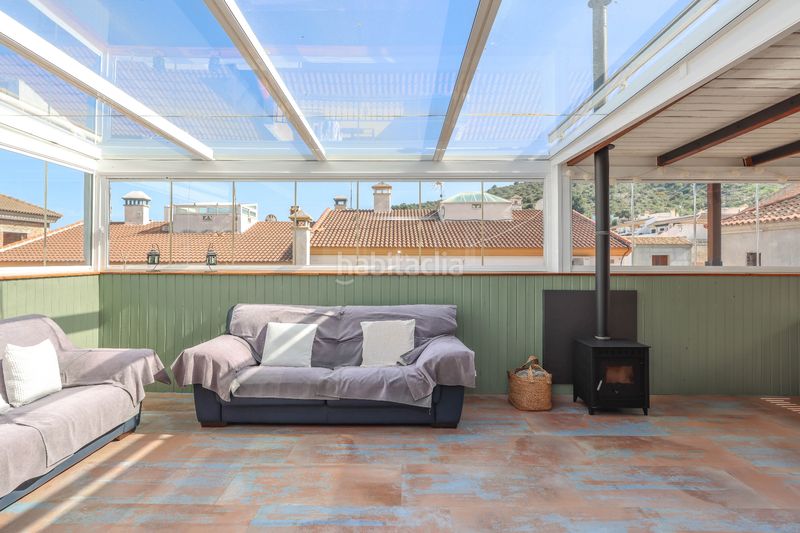 Foto b48726ec-b658-42fb-9bfd-3490a7f63512. Casa  adosada espaciosa con un potencial excepcional en Guaro