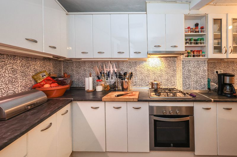 Foto b165519f-b555-4838-a4cb-43890f65a074. Casa a Guaro