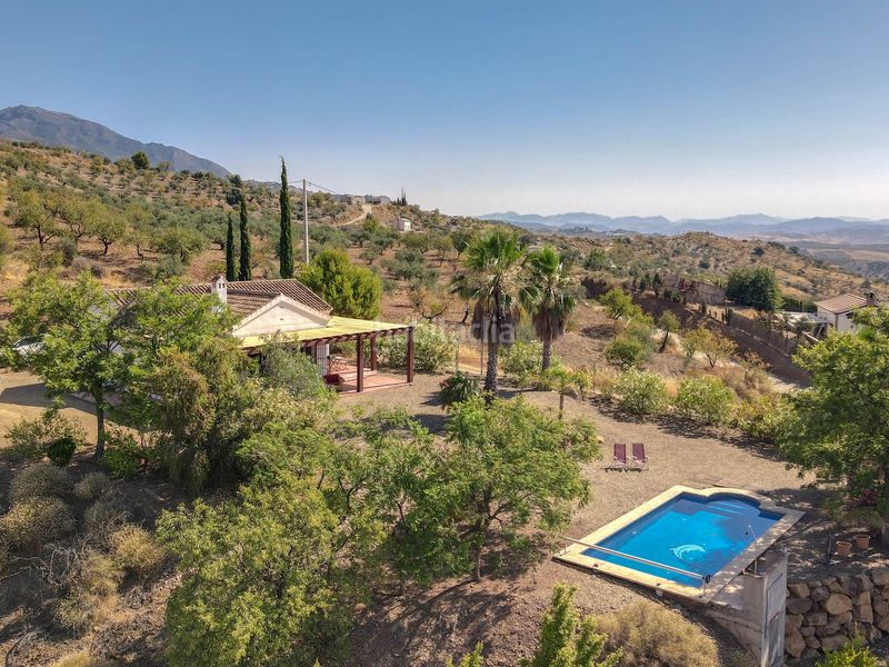 Foto 246a96b5-1023-4b25-a857-8ed6b16ae873. Casa amb piscina a Tolox
