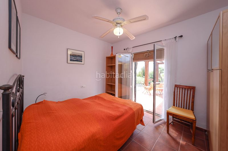 Foto 654475d0-3318-4eaf-ab4f-a54ea156e5f5. Casa amb piscina a Tolox