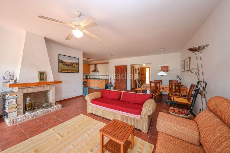 Foto ce51d9de-21e9-481d-9cef-c51be2415c8f. Casa amb piscina a Tolox