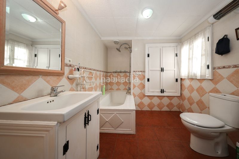 Foto 2e4a99b1-02f3-4157-a4f8-ea0dd851edf9. Casa amb xemeneia a Yunquera