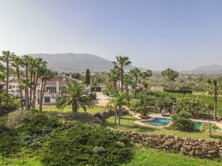 Maison  Camino de los javieles. Impresionante villa con establos