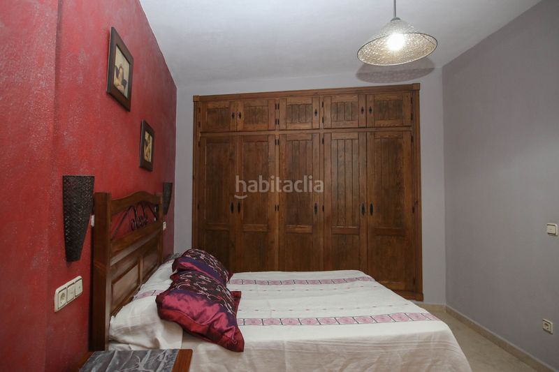 Foto 39f9f1af-f41f-458f-be82-68a6b22daaff. Casa amb aparcament a Alozaina