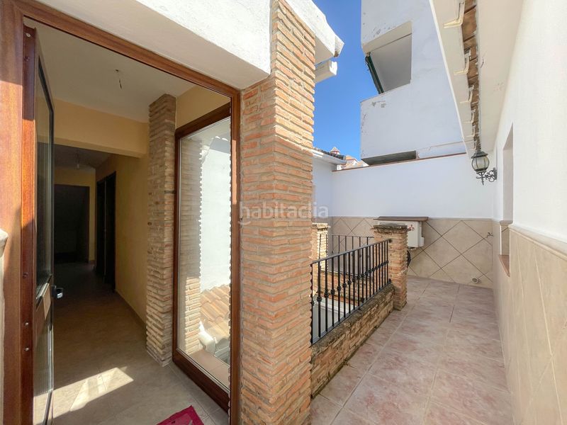 Foto e7178471-aa67-4779-8a54-f659d72cde13. Casa amb aparcament a Alozaina