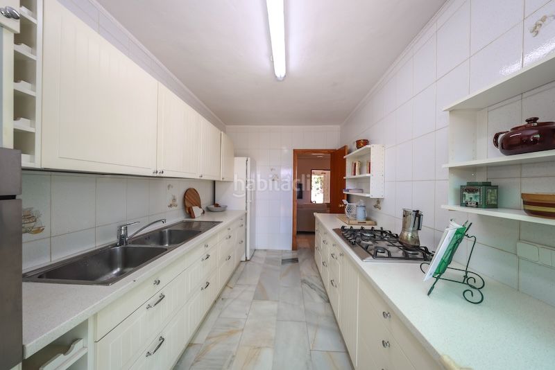 Foto 46dd8837-9d36-4d41-a49a-0b7667efdc42. Casa amb xemeneia aparcament piscina a Guaro