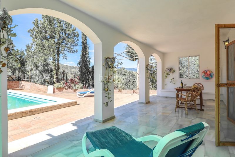 Foto 6b0740b1-902a-4959-8a42-5dab26671bb9. Casa amb xemeneia aparcament piscina a Guaro