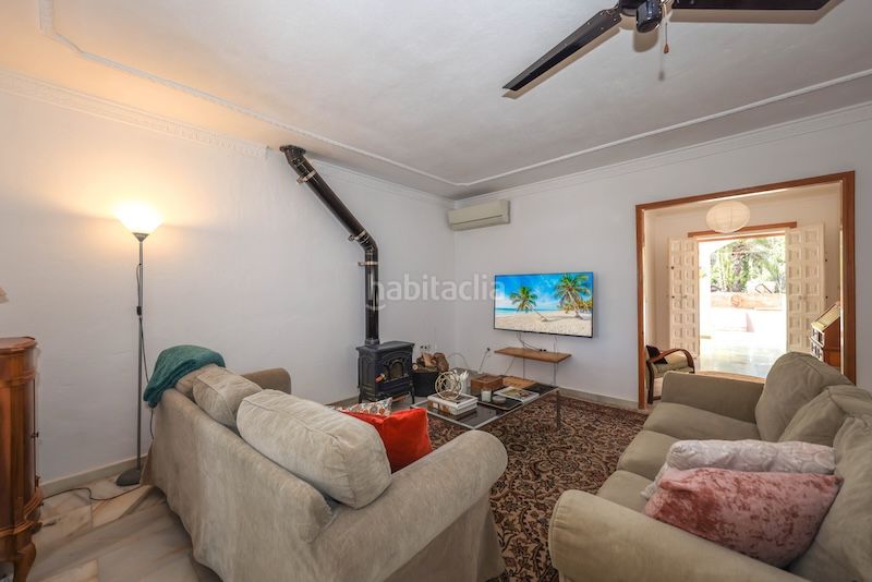 Foto b04346c3-1ae1-424d-b4ce-a0c161617864. Casa amb xemeneia aparcament piscina a Guaro