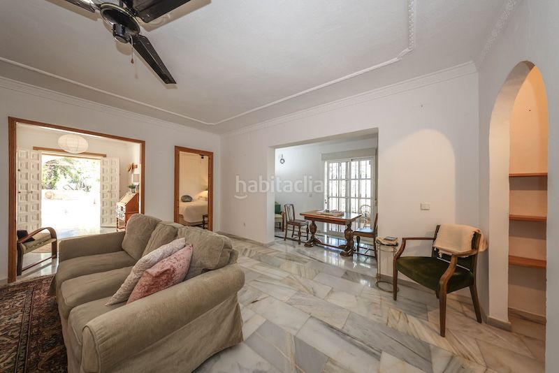 Foto efcc35c3-6035-497d-bed7-f3e9a91953fb. Casa amb xemeneia aparcament piscina a Guaro