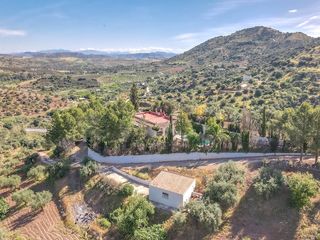 Casa  A-7100. Finca aislada
